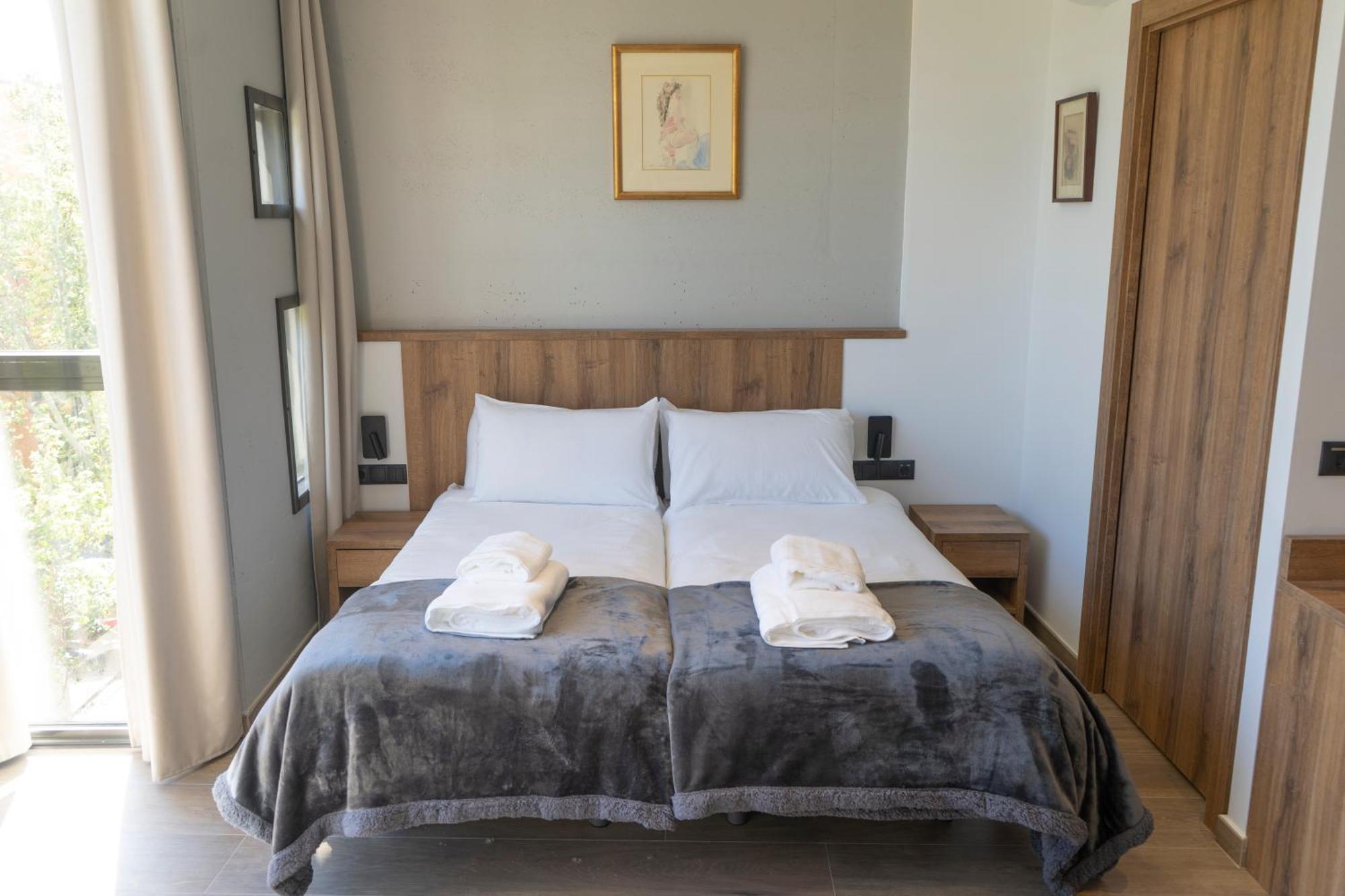 Monturiol Apartaments Barcelona Eksteriør billede